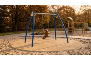 Wie man die richtige Kinderschaukel je nach Alter auswählt