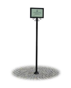 Verzierte-Aushangtafel-für-die-Altstadt-h28731