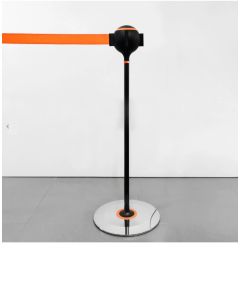 Begrenzungssäule-mit-Chromfuß-h635_10