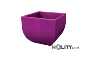 Design-Vase-aus-Polyethylen-h12710