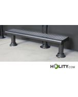 Überdachung-Bushaltestelle-mit-Bank-und-Schaukasten-h140_382