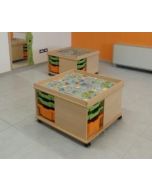 Mobiler-Schrank-auf-Rädern-mit-Spielplatte-h40226