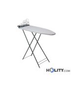 Bügelbrett-mit-Bügeleisen-h16433