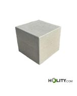 Weißer-Betonpoller-für-Stadtmobiliar-h319_138