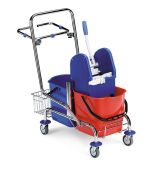 Reinigungswagen-für-den-professionellen-Einsatz-h422_71