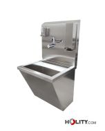 OP-Waschbecken-mit-elektronischer-Entnahmearmatur-h601_16