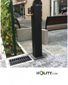 Gartenbrunnen-aus-Stahl-als-Stadtmobiliar-h109123
