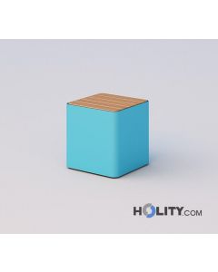 Sitzhocker als Stadtmobiliar mit Sitzfläche aus Holz h140_327