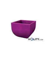 Design-Vase-aus-Polyethylen-h12710