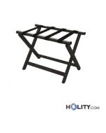 Schwarzer-Kofferständer-aus-Holz-für-Hotels-h164_67