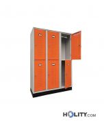Doppelstöckiger Garderobenspind mit PVC-Sockel h283_21