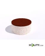 Sitzbank-aus-Holz-und-Beton-für-Stadtmobiliar-h319_143