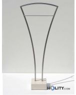 Stummer-Diener-aus-Marmor-und-Stahl-h9706